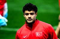 Ozan Kabak için yeni sözleşme gündemi
