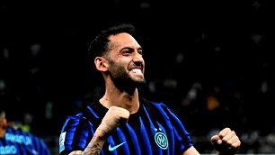 Hakan Çalhanoğlu sezonu kapattı