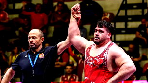 Rıza Kayaalp'ten Avrupa'da altın madalya