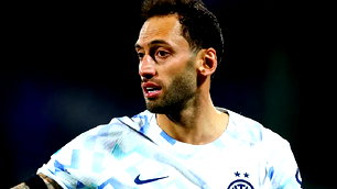 Hakan'dan flaş sözleşme şartları