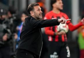 Hocadan Günay'e destek