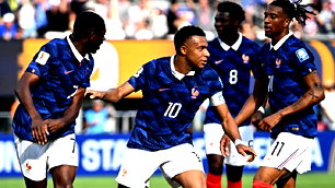 Mbappe'nin Messi takibi sürüyor