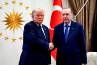 Trump: "Sizlerle olmak büyük bir onur"