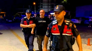 Yönetmen Ezel Akay adli kontrol şartıyla serbest bırakıldı