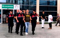 Ünlü yönetmenin yasaklı madde ürettiği evi görüntülendi