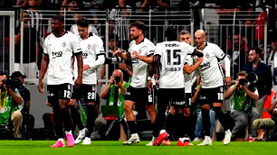 Beşiktaş gol oldu yağdı: "6-2"