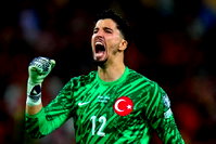 Altay Bayındır, İspanya yolcusu