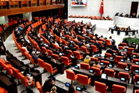 Meclis'te sandalye dağılımı değişti