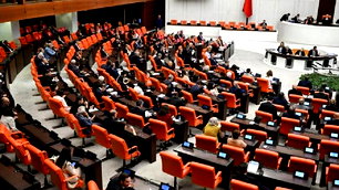 Meclis'te sandalye dağılımı değişti