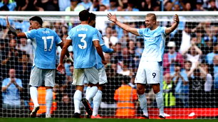 İngiltere Premier Lig’de devler hata yapmadı