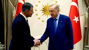 Cumhurbaşkanı Erdoğan, Cemil Tugay'ı Külliye'de kabul etti