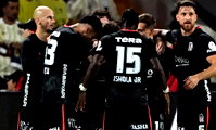 Beşiktaş, sezonun ilk derbisinde Fenerbahçe'yi 2-1'yi yendi